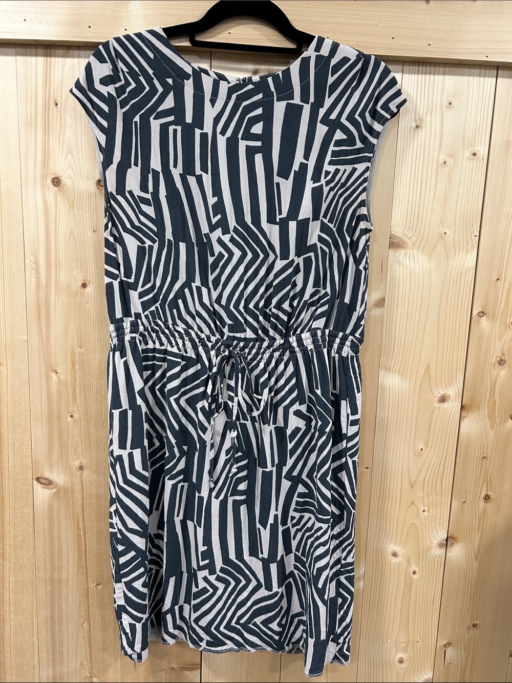 LOFT Geometric Print Cap Sleeve Drawstring Waist Dress M Gray Cream
